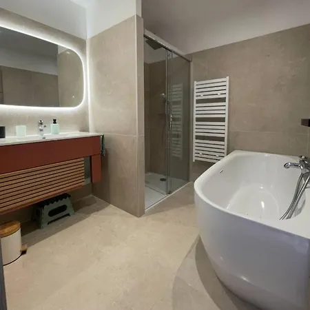5 Min Walk To And Port Villa Frejus